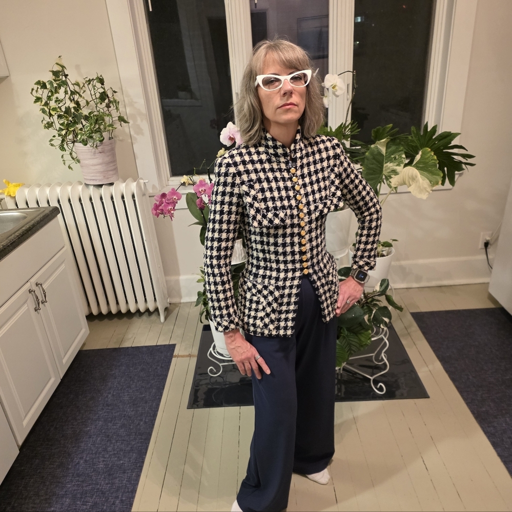 Authentic CHANEL Navy and Cream Houndstooth Jacket Fall 1991 34 0 2 XS - Picture 15 of 16